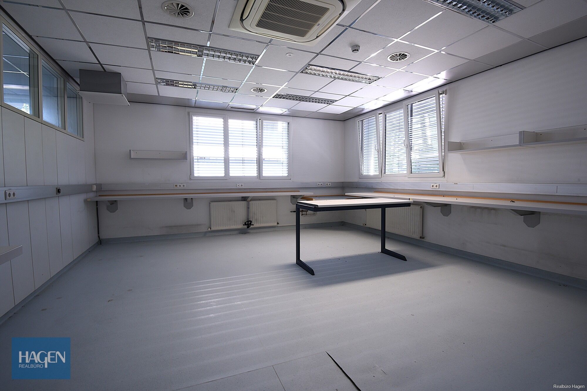 B&uuml;ro