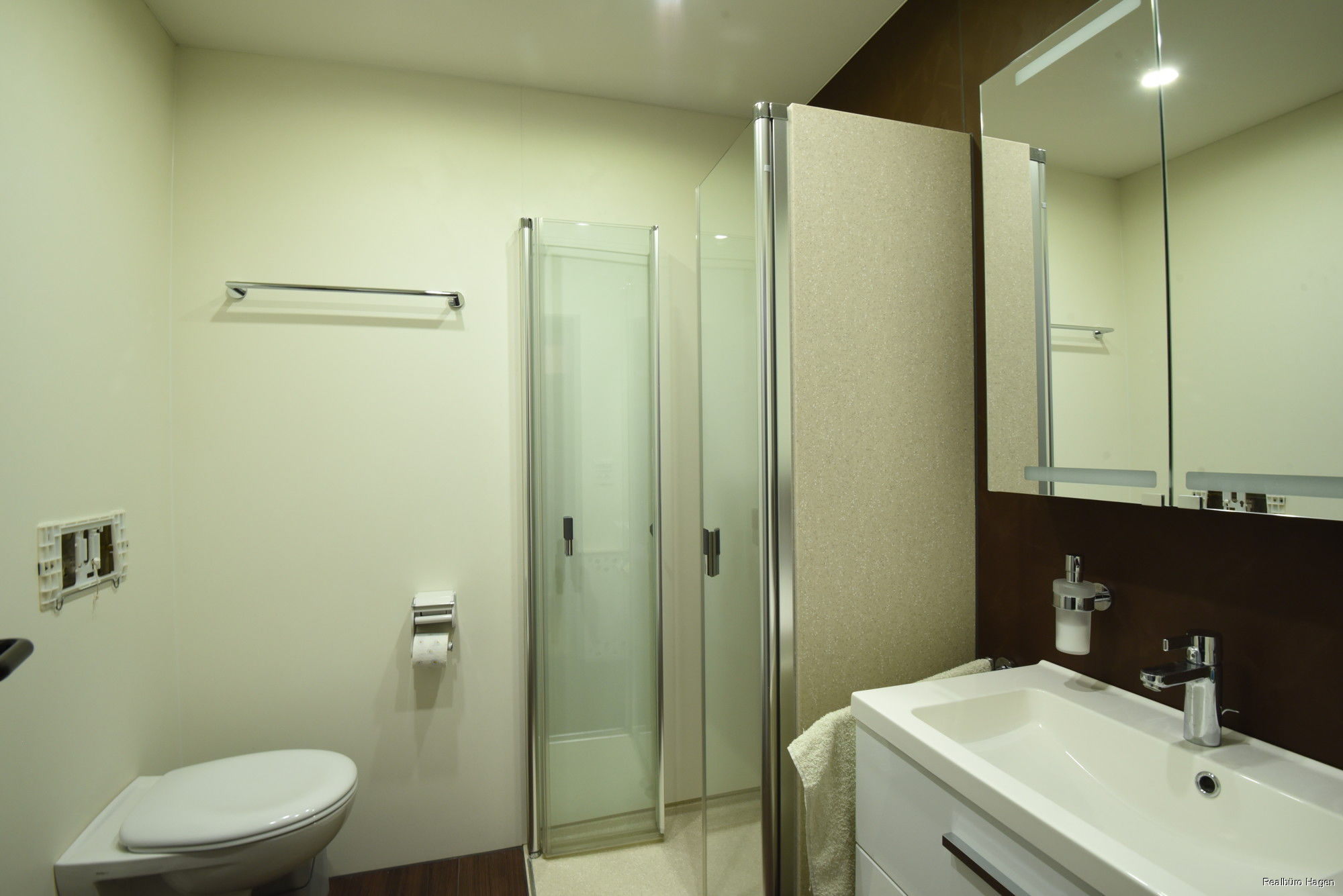 Toilette-Dusche