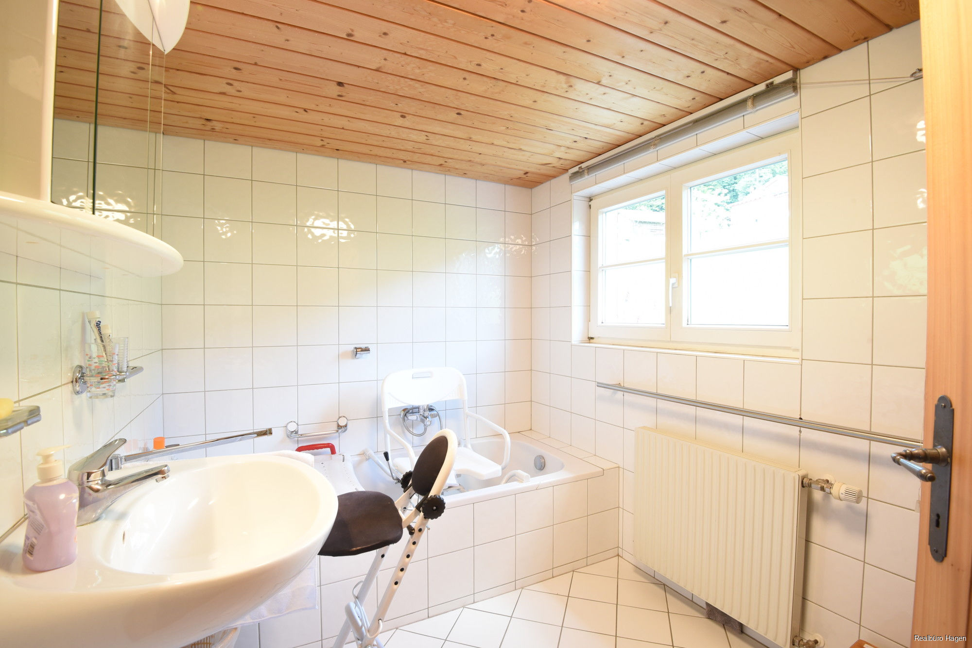 1. OG  Badezimmer