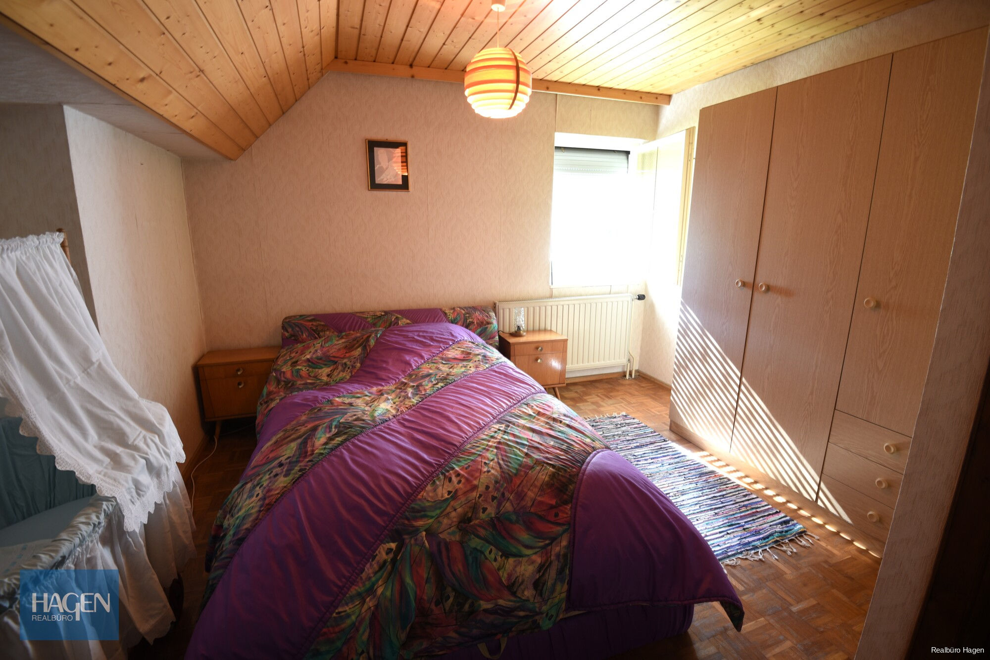 Schlafzimmer DG