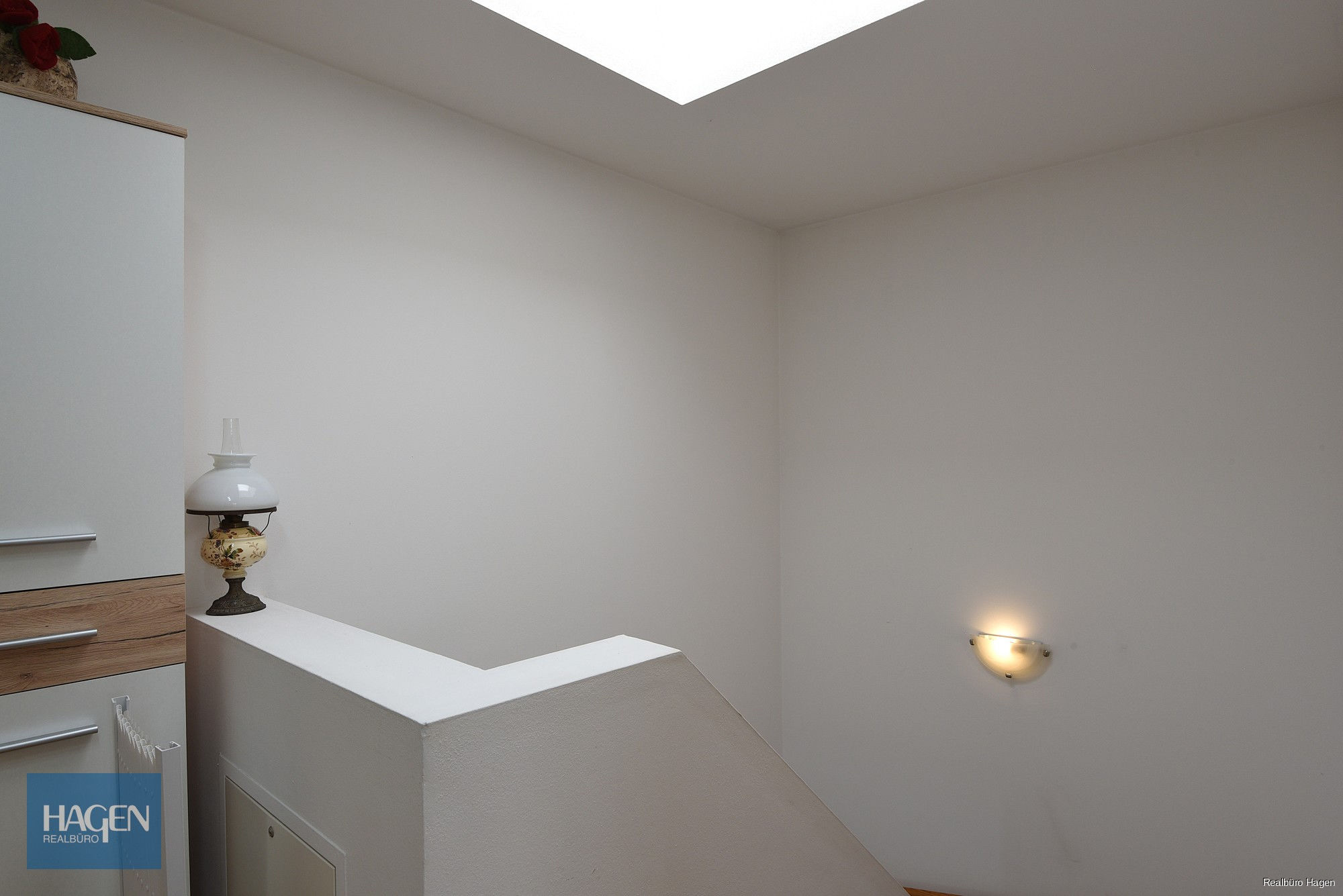 Stiegenaufgang mit Lichtkuppel