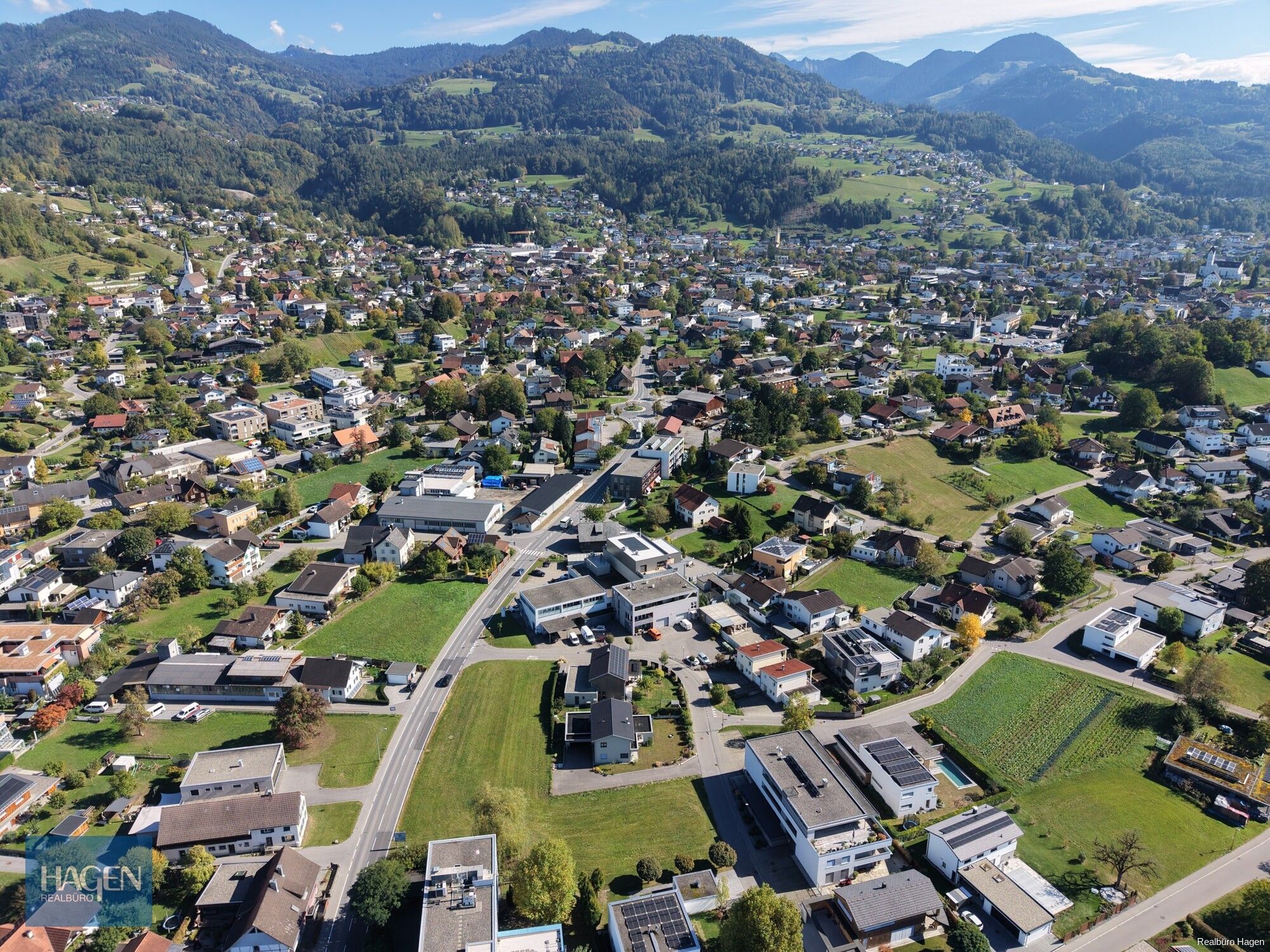 Luftaufnahme R&uuml;ckseite weit