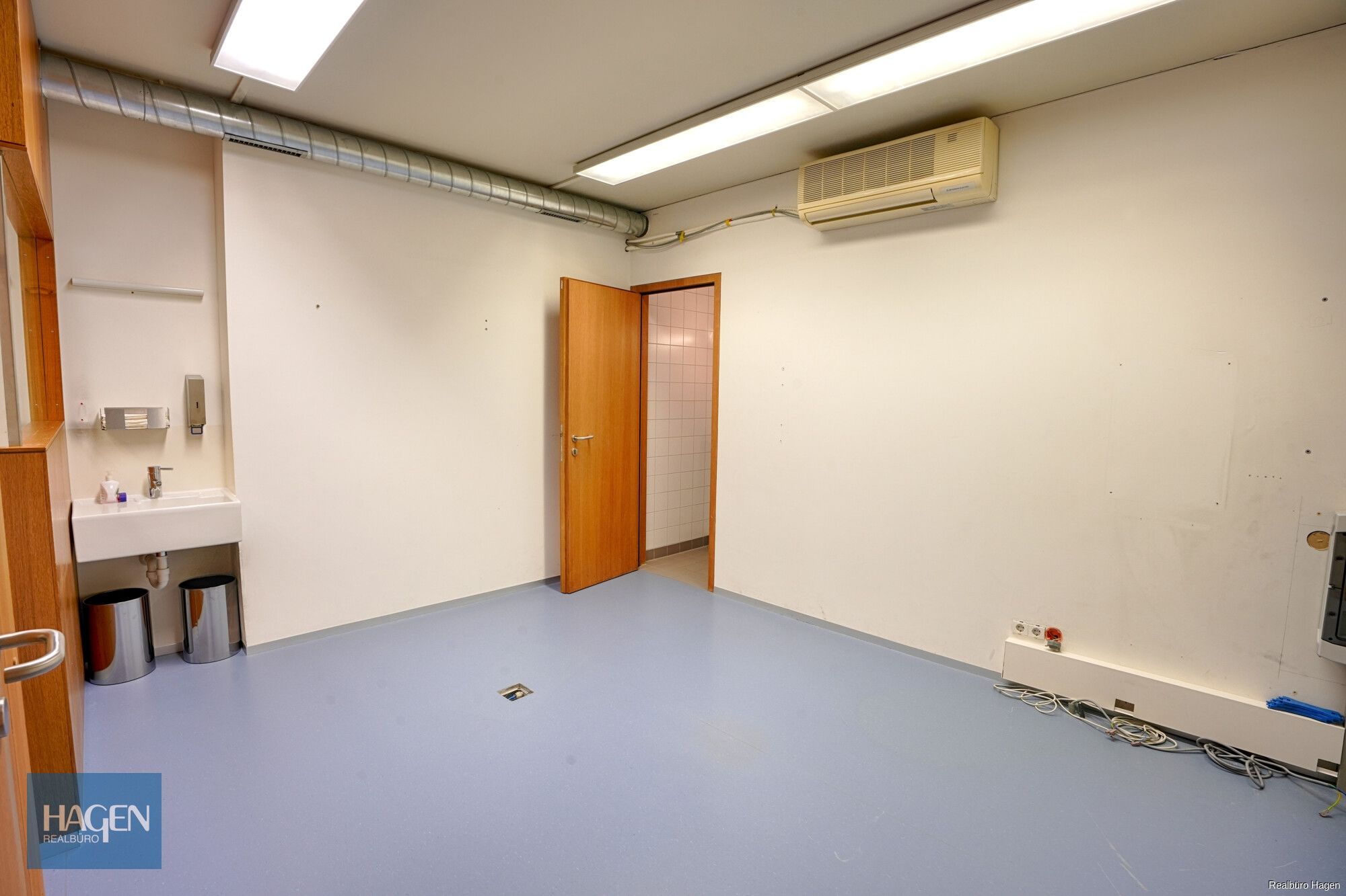 Behandlungszimmer5634_HDR_NIK_komp