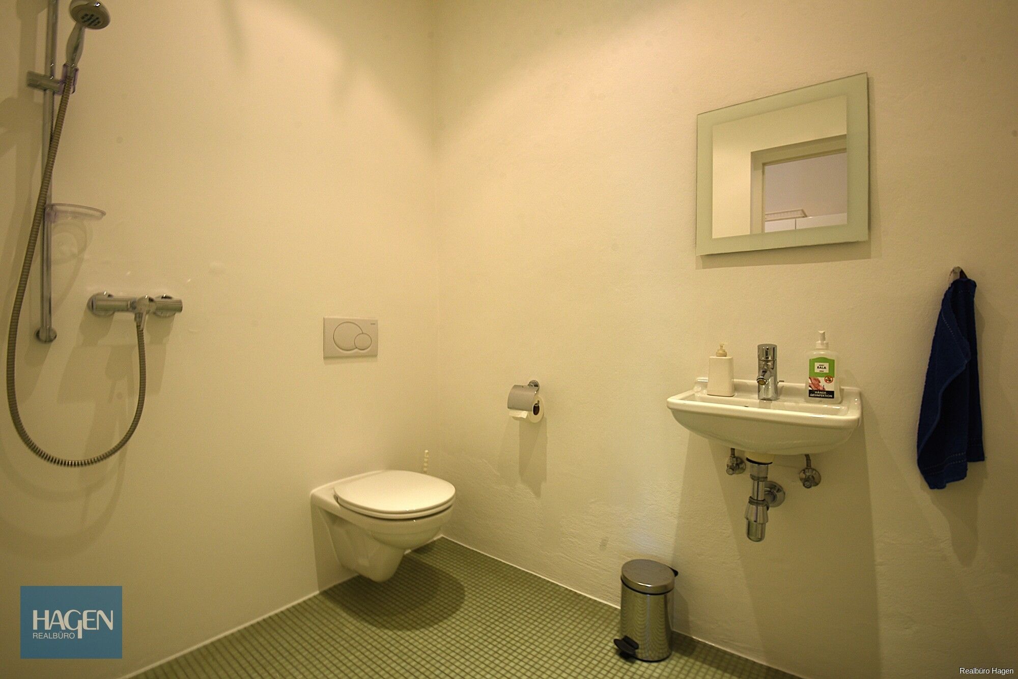 Toilette & Dusche