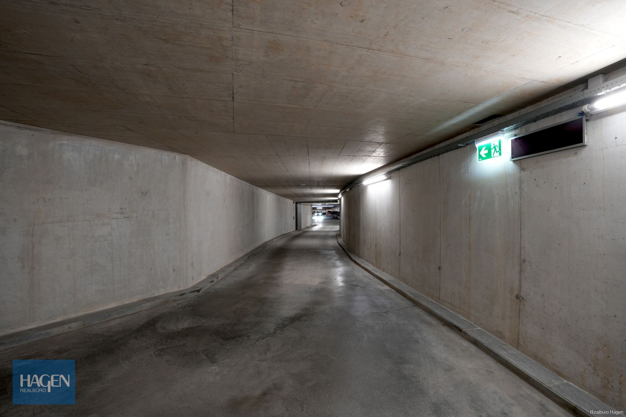 Tiefgarageneinfahrt