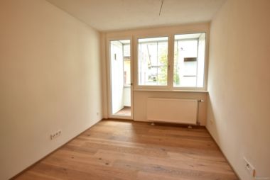 K&uuml;che_Wohnen mit Balkon